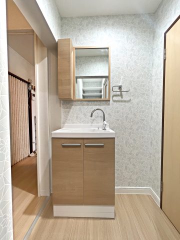 LIXIL　洗面台　リフラ　施工事例　横浜市神奈川区