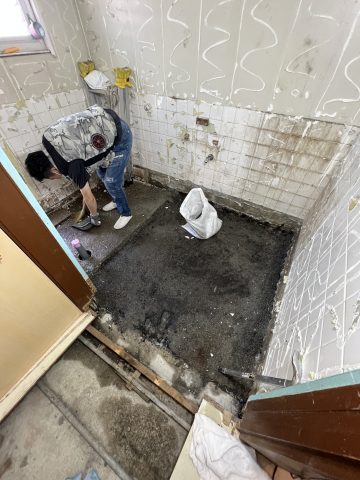 施工中　床はがし