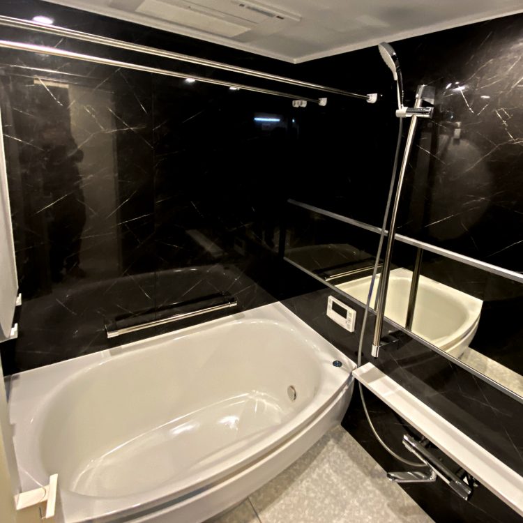 モダン浴室　マンションリモデルバスルーム　施工事例